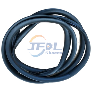 Bandes d'&eacute;tanch&eacute;it&eacute; de pare-brise de cabine de camion &agrave; prix direct d'usine 81.96121.0056 pour pi&egrave;ces de camions Shacman Delong F2000, F3000, H3000, X3000, X5000, M3000